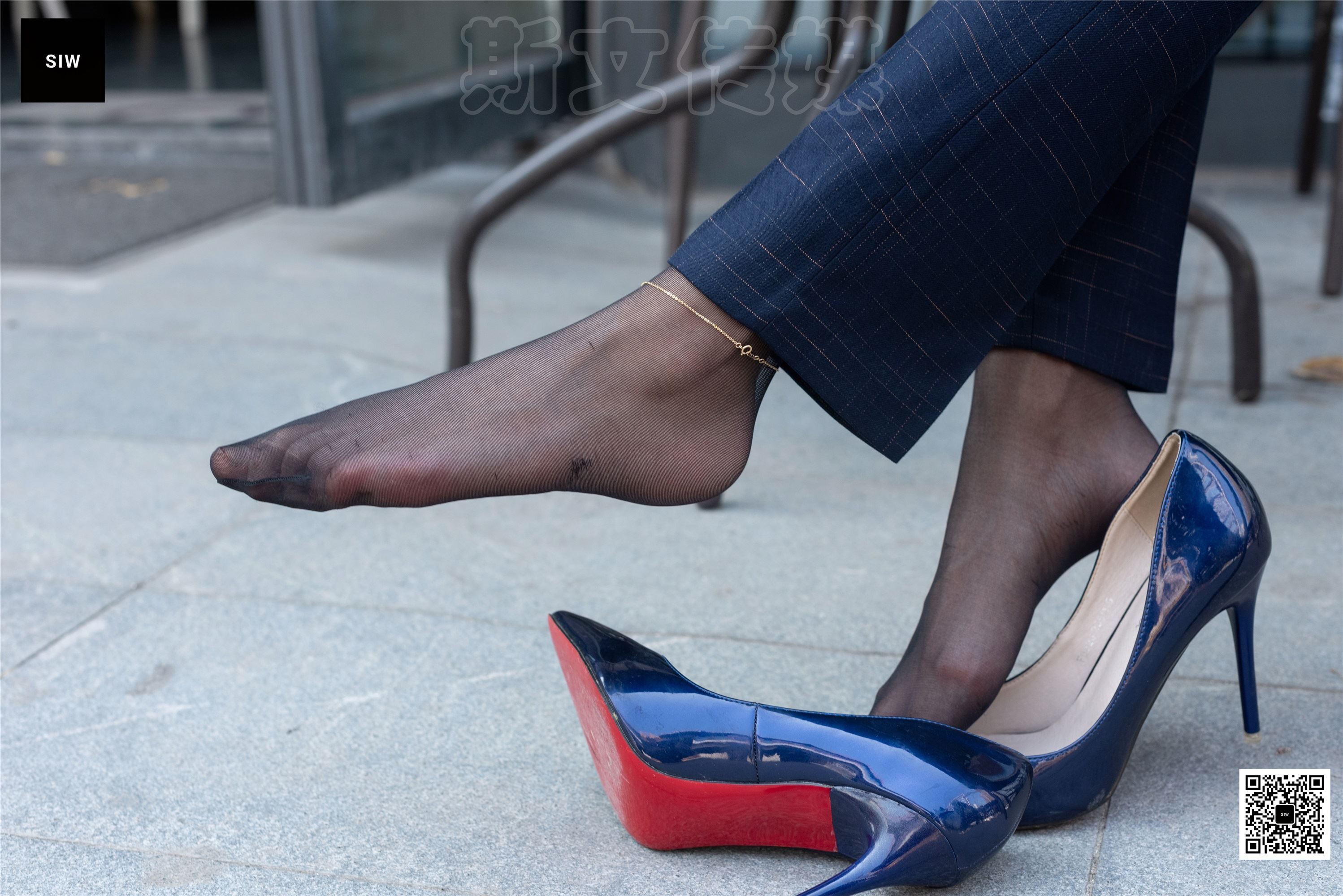 SIW斯文传媒 061 秋冬厚毛呢方格制服优雅修身西装套（蓉儿）